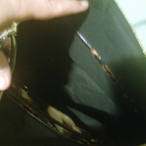 Brand new 👜 does come with the matching wallet and a strap - Picture 2 of 6